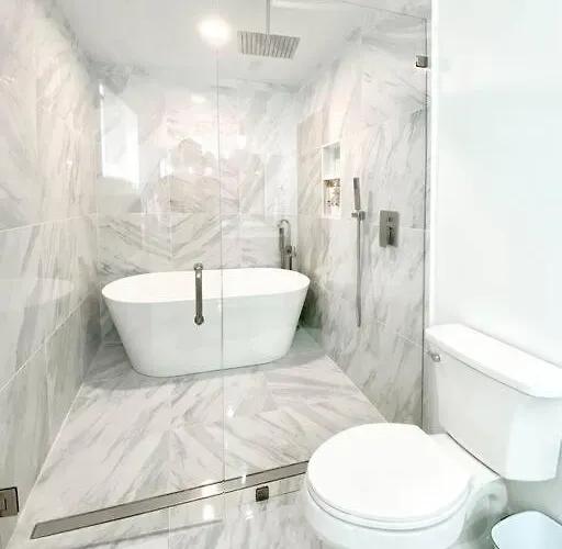 Newly Remodeled Beauty In *