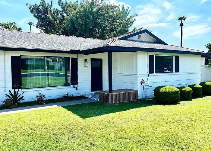 Newly Remodeled Beauty In