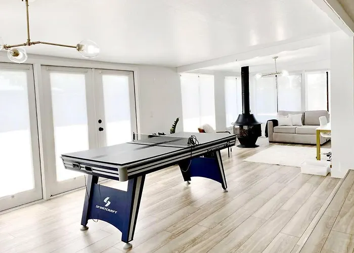 Newly Remodeled Beauty In Phoenix