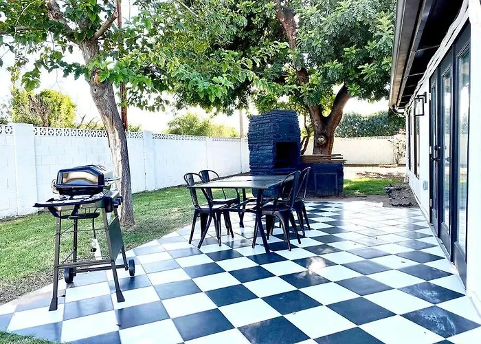 Newly Remodeled Beauty In