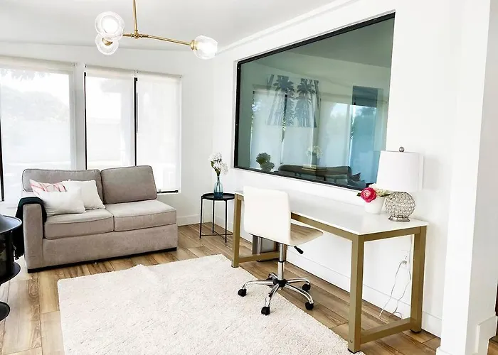 Newly Remodeled Beauty In Phoenix